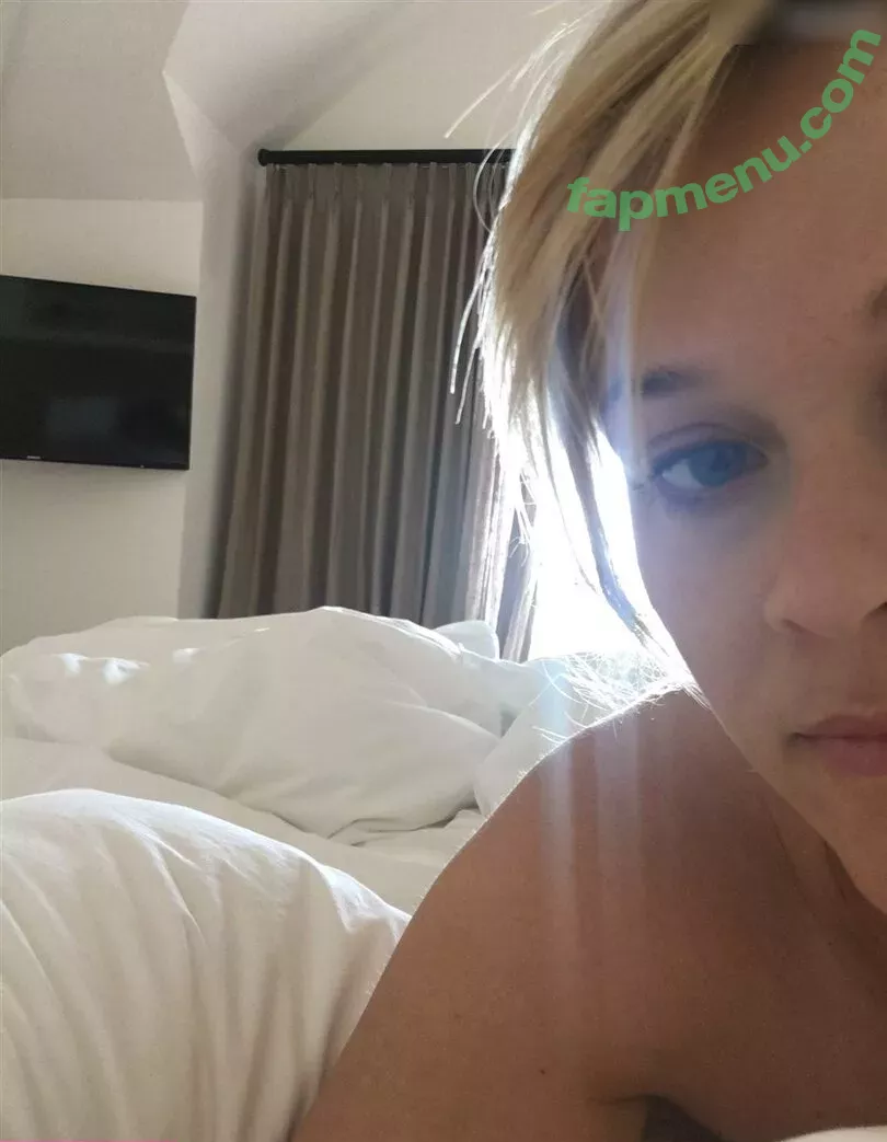 Reese Witherspoon nude photo #0128 (reesew / reesewitherspoon)