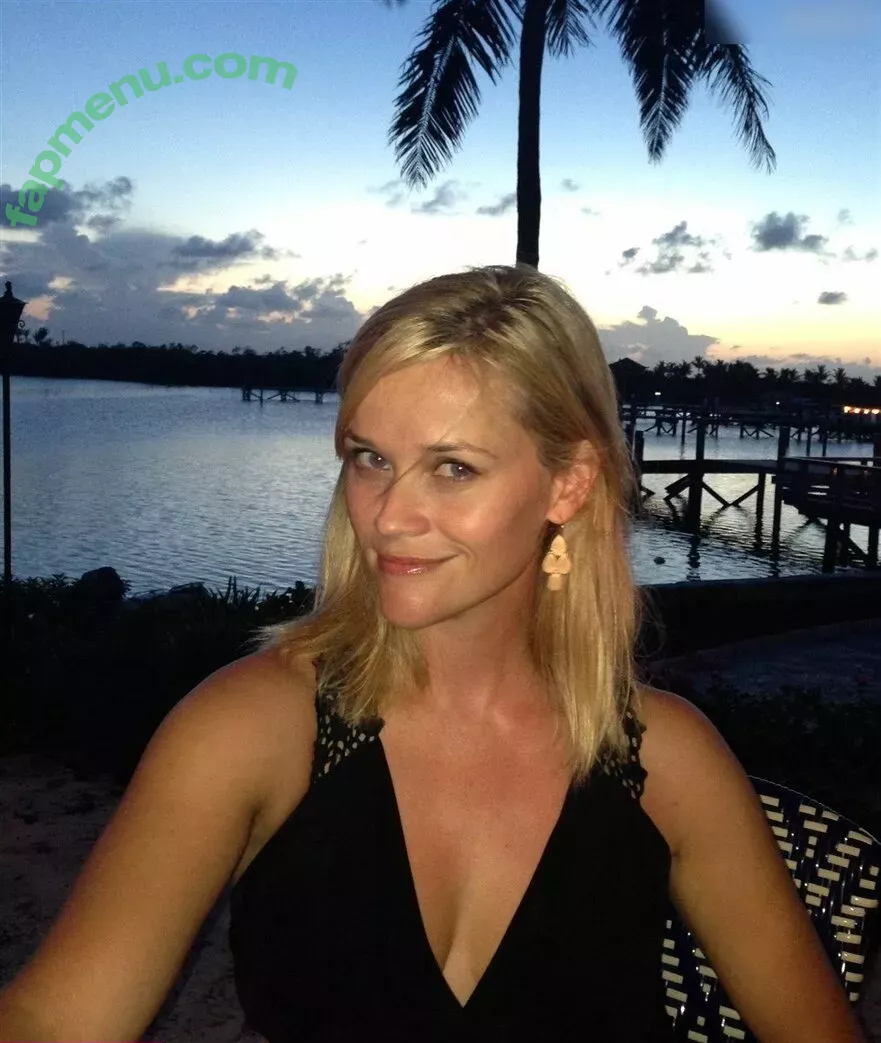 Reese Witherspoon nude photo #0140 (reesew / reesewitherspoon)