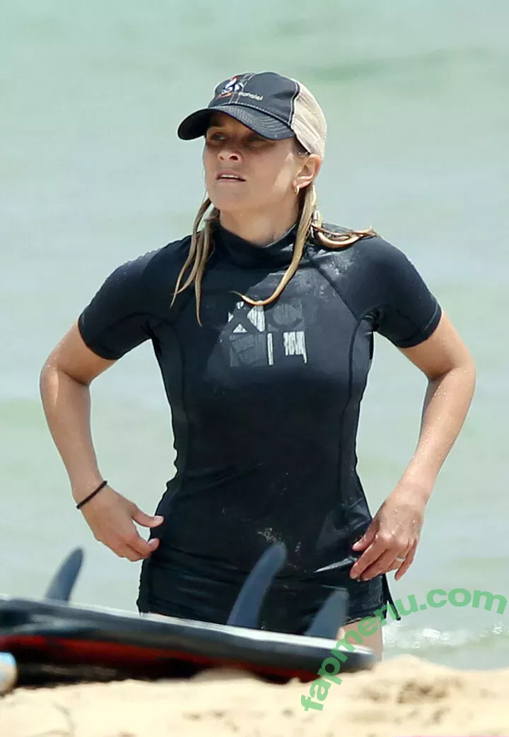 Reese Witherspoon nude photo #0177 (reesew / reesewitherspoon)