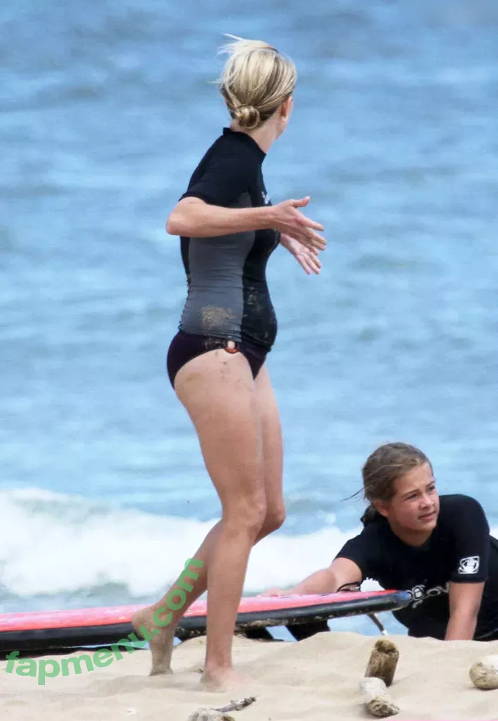 Reese Witherspoon nude photo #0180 (reesew / reesewitherspoon)