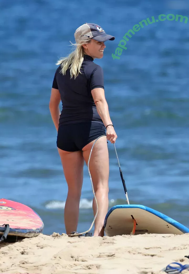 Reese Witherspoon nude photo #0184 (reesew / reesewitherspoon)