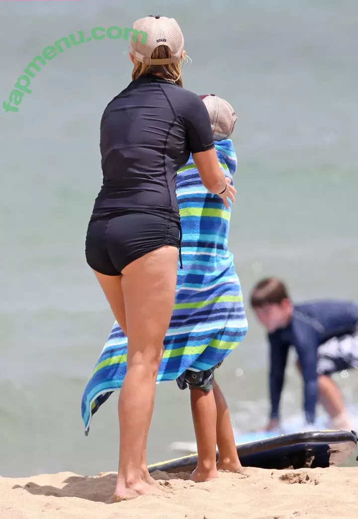 Reese Witherspoon nude photo #0185 (reesew / reesewitherspoon)