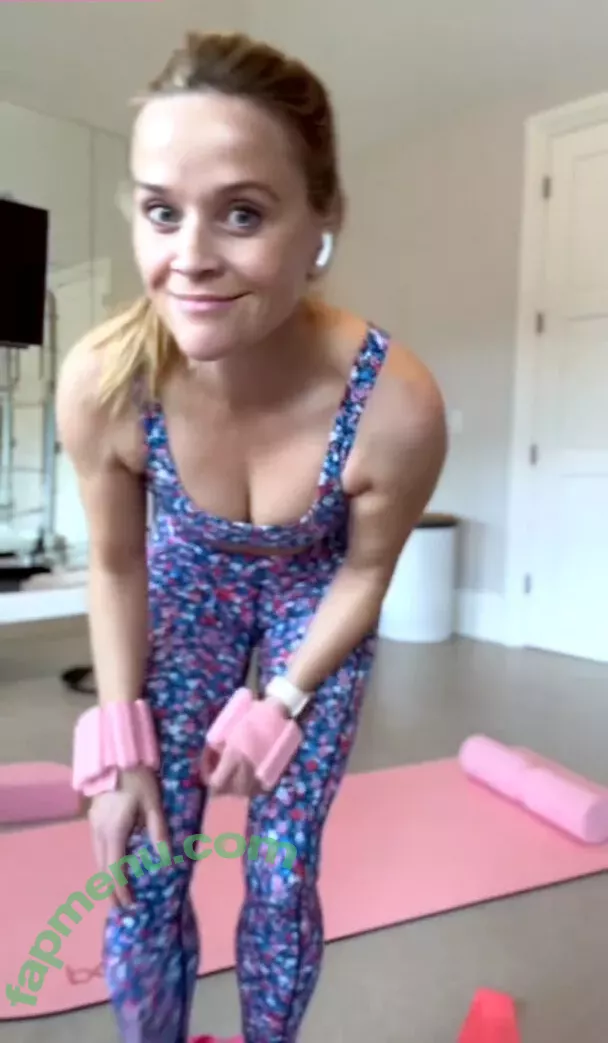 Reese Witherspoon nude photo #0231 (reesew / reesewitherspoon)