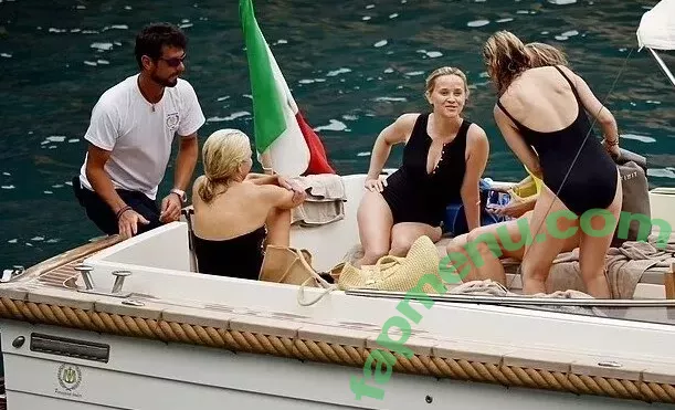 Reese Witherspoon nude photo #0260 (reesew / reesewitherspoon)