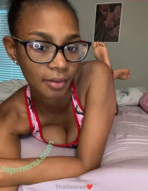 reethatbee / thatbeeree nude photo #0004
