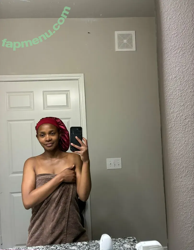 reethatbee nude photo #0002 (thatbeeree)