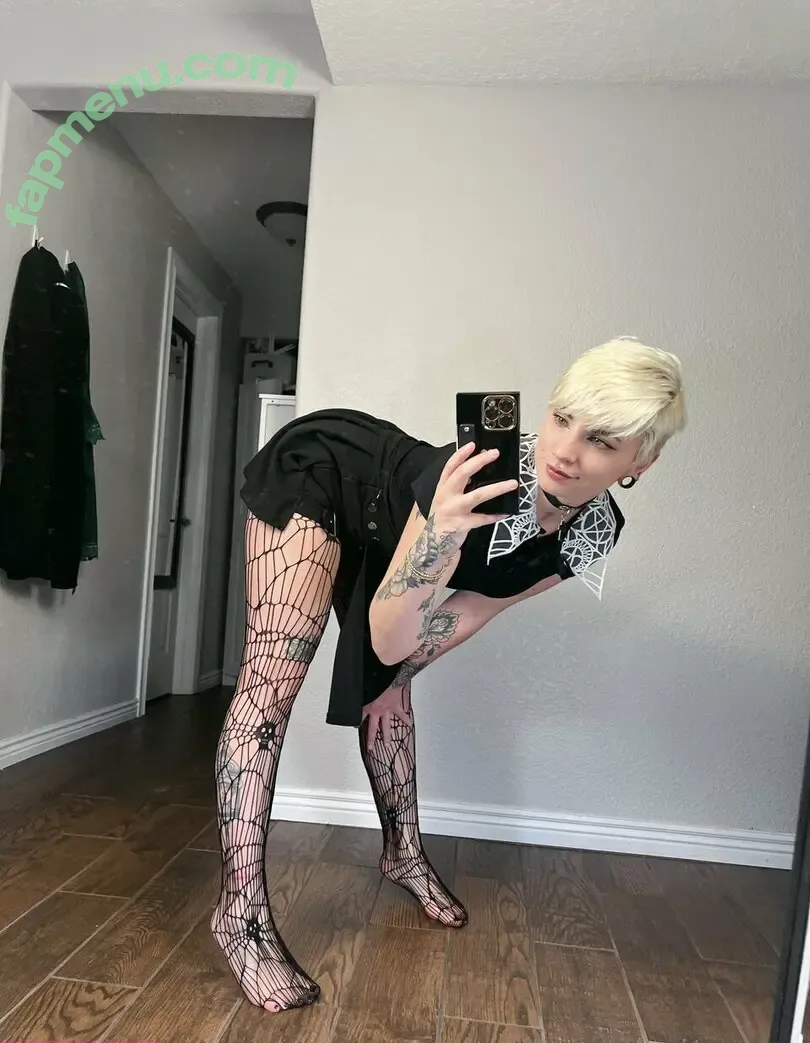 Reeyue nude photo #0120 (Moanree / reeyuee / reeyuex2)