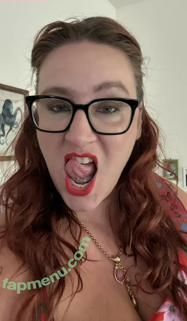 RefashionedHippie nude photo #0041 (ChicksWithFics)