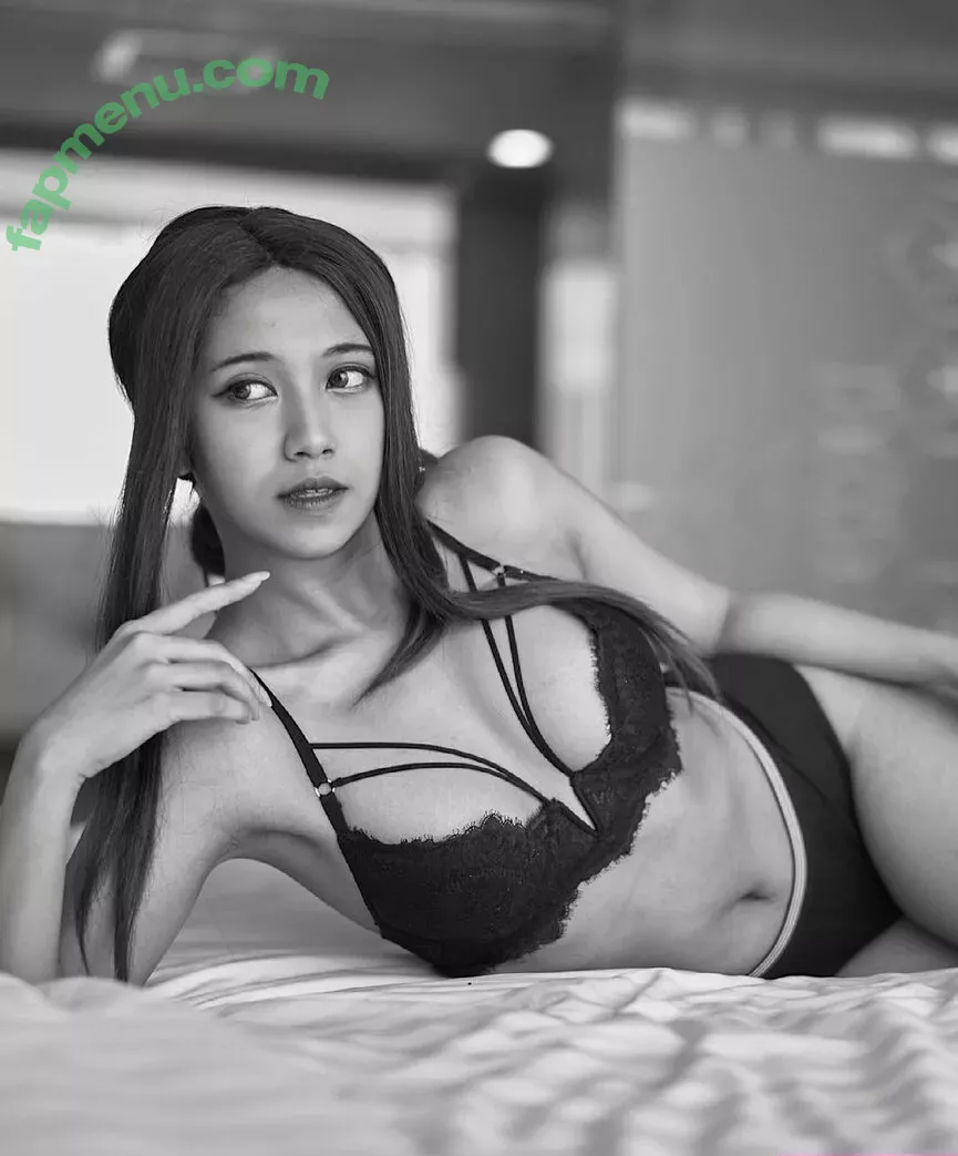 Refeen nude photo #0081 (Refina / referrals)