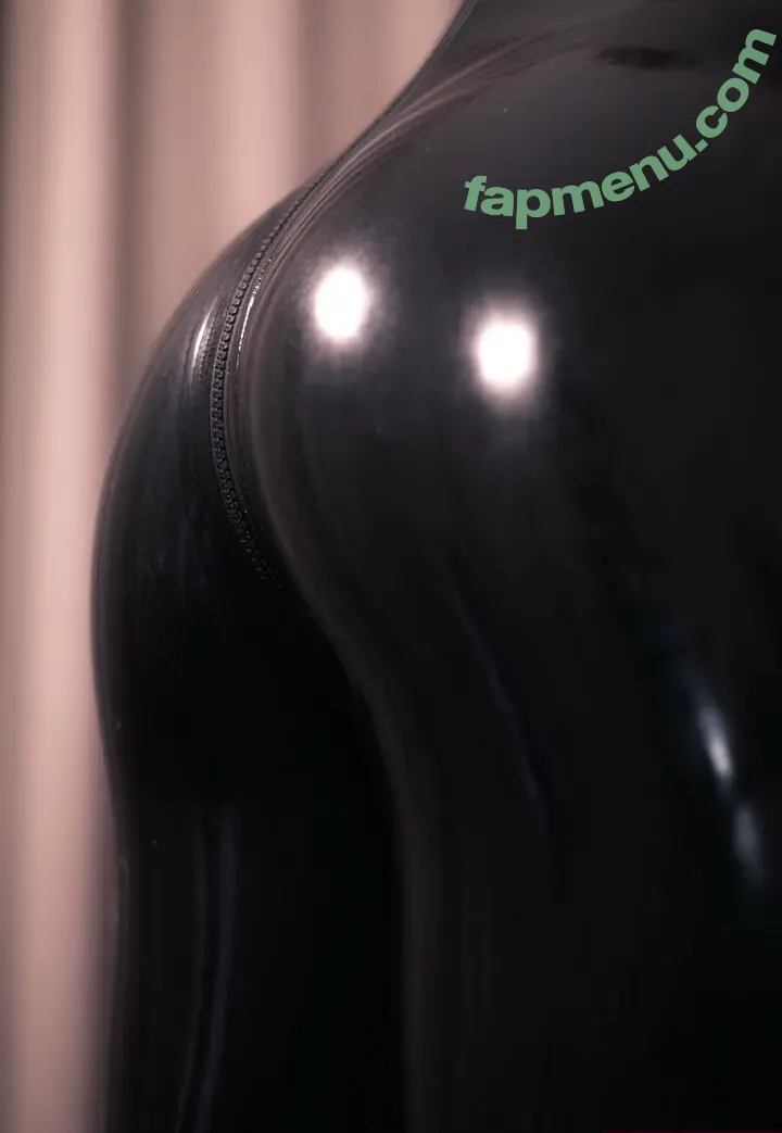 reflexion_latex nude photo #0019 (reflexion_latex)