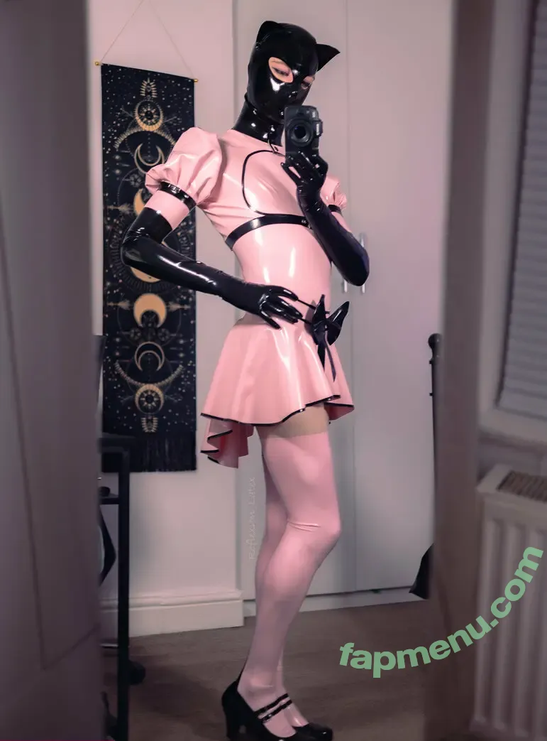 reflexion_latex nude photo #0026 (reflexion_latex)