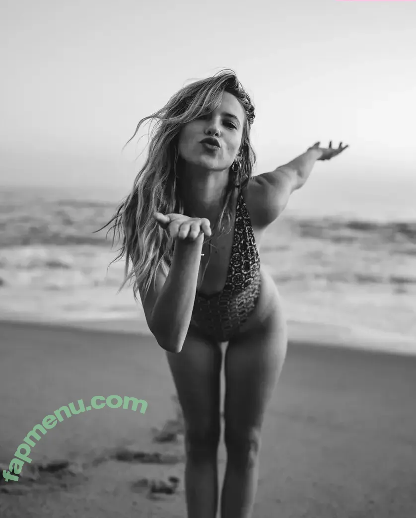 Regina Knoll nude photo #0069 (regina.knoll)