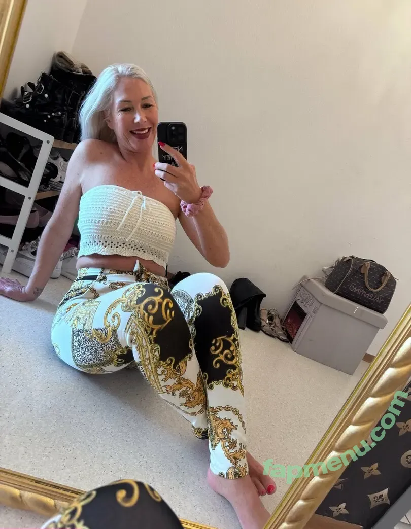 Reife_caro nude photo #0003 (Reife_caro)