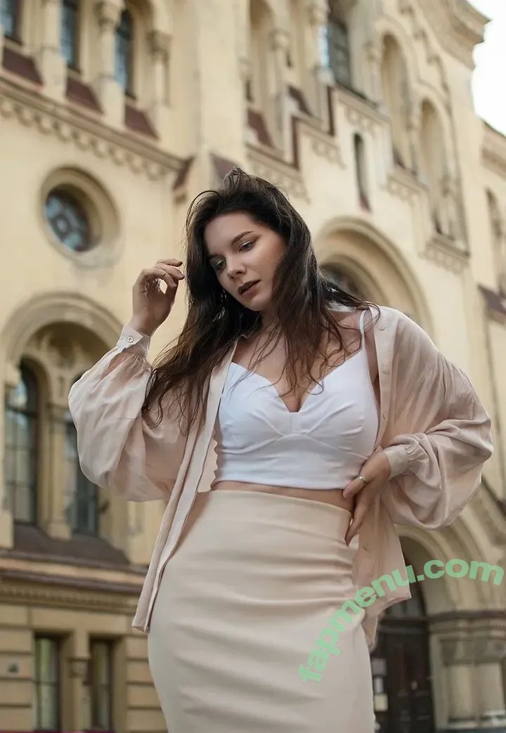 Reilin nude photo #0041 (Aleksandra Reil / aleksandrareil)