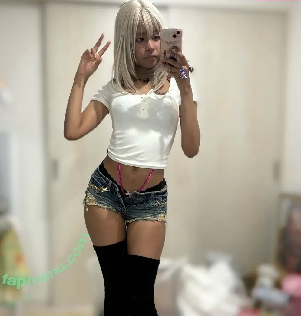 Reina Delic nude photo #0021 (Reinadoll / reinadelic)