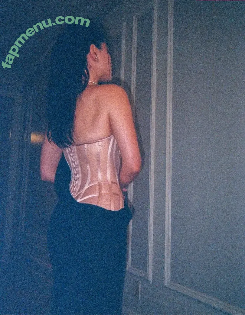 Reina Hardesty nude photo #0058 (reinahardesty)