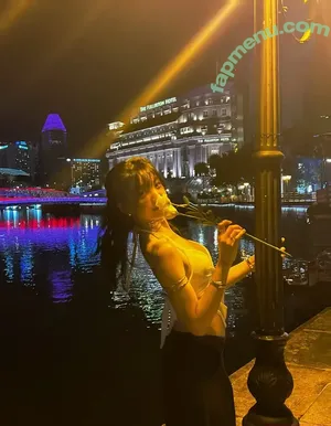 Reiqi.chua nude photo #0075