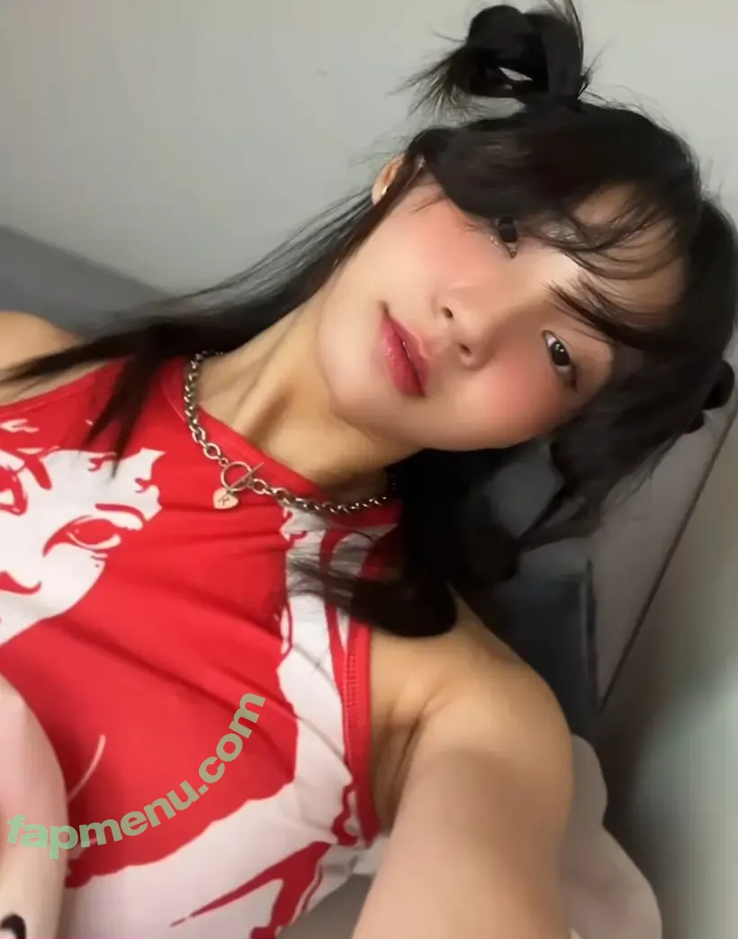 Reiqi.chua nude photo #0018 (Reiqi.chua)