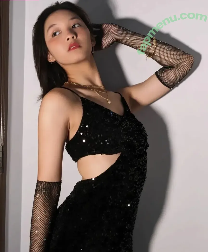 Reiqi.chua nude photo #0046 (Reiqi.chua)