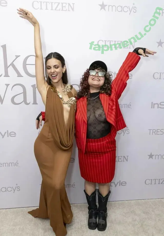 Remi Wolf nude photo #0034 (remiwolf)