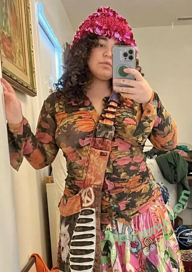 Remi Wolf nude photo #0035 (remiwolf)