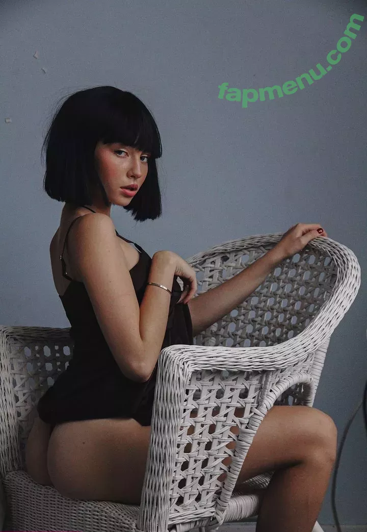 Renatarii nude photo #0008 (Renata Ri / renata_ri / renatarrii)