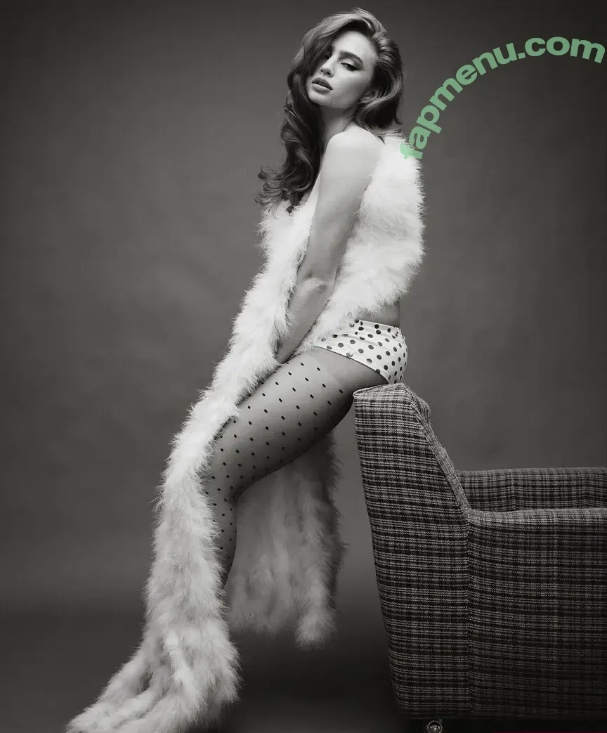 Renatarii nude photo #0984 (Renata Ri / renata_ri / renatarrii)