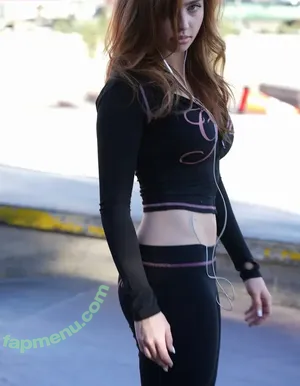 Renatarii / Renata Ri / renata_ri / renatarrii nude photo #1001