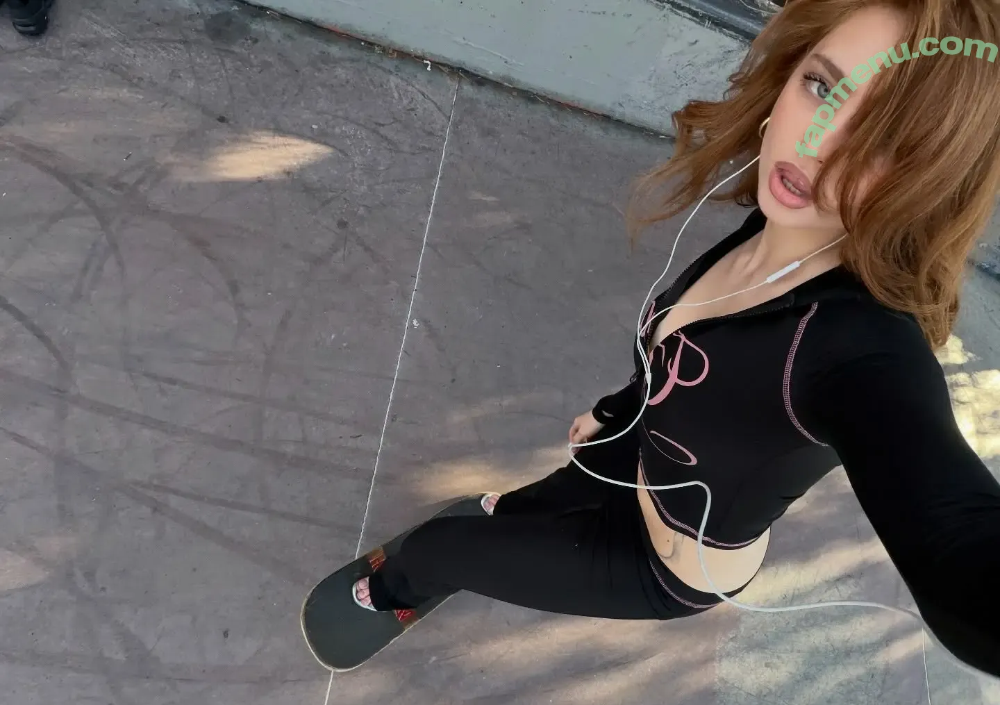 Renatarii nude photo #1002 (Renata Ri / renata_ri / renatarrii)