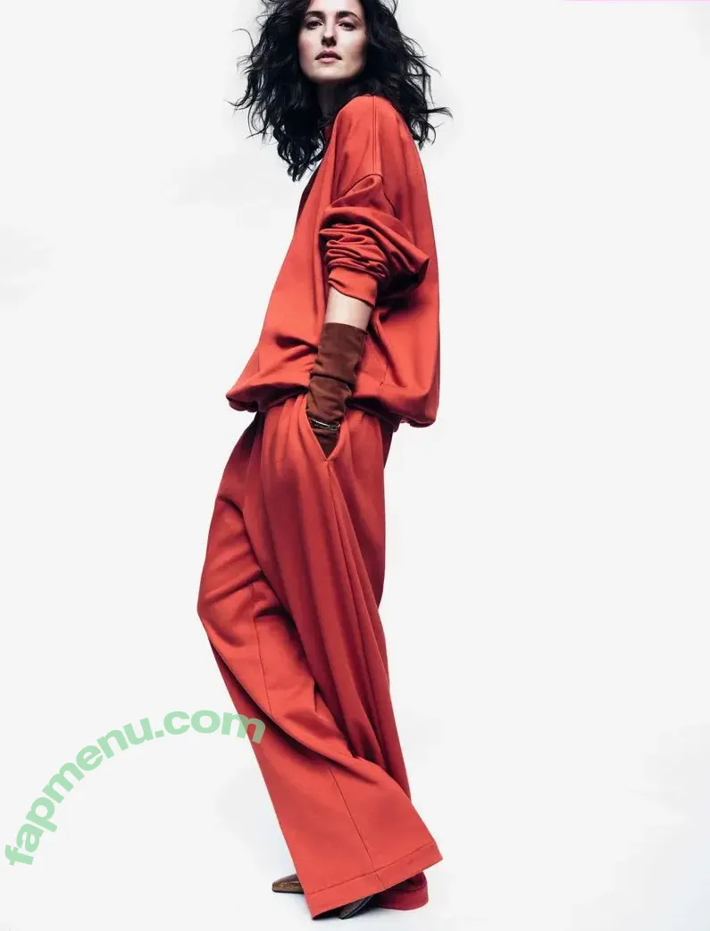 Renate Reinsve nude photo #0081 (renatereinsve)