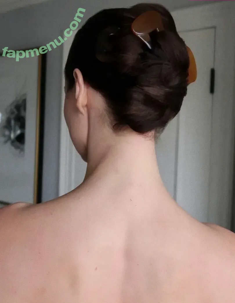 Renate Reinsve nude photo #0146 (renatereinsve)