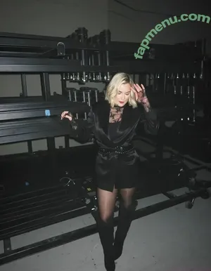 Renee Paquette / reneepaquette nude photo #0415