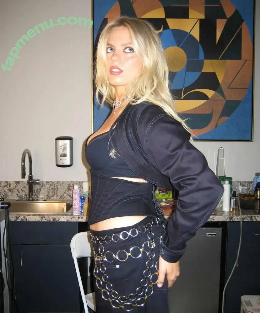 Renee Rapp nude photo #0216 (reneerapp)