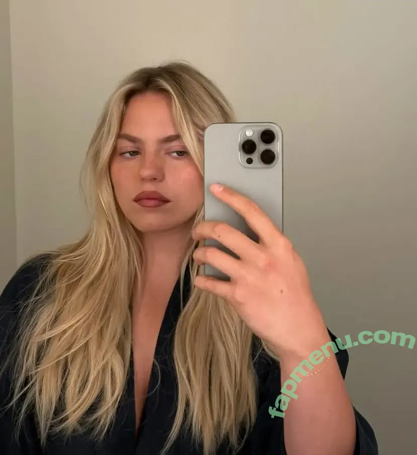 Renee Rapp nude photo #0236 (reneerapp)