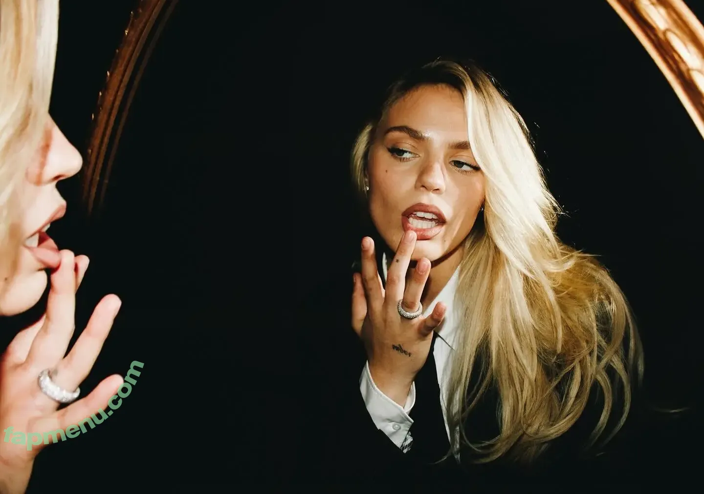 Renee Rapp nude photo #0302 (reneerapp)