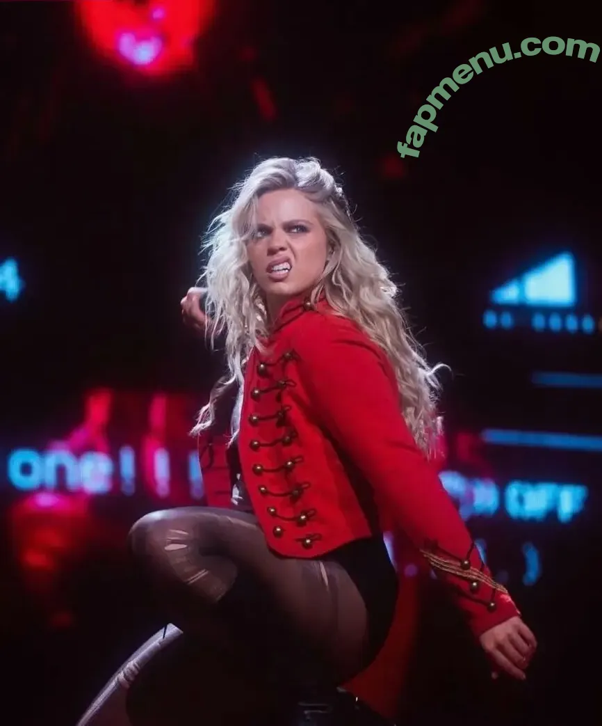 Renee Rapp nude photo #0325 (reneerapp)