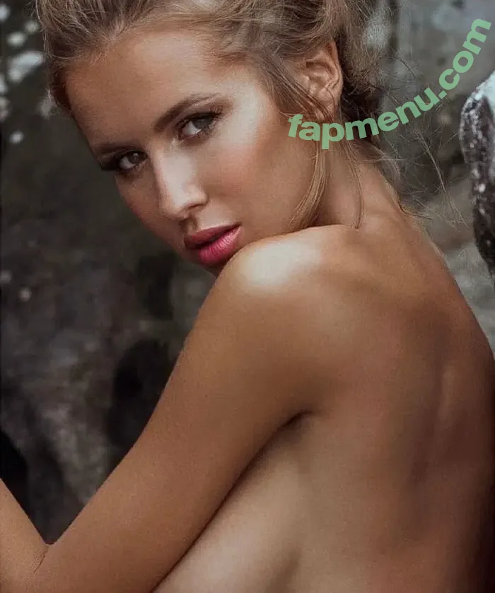 Renee Somerfield nude photo #0021 (Renee Somerfield)