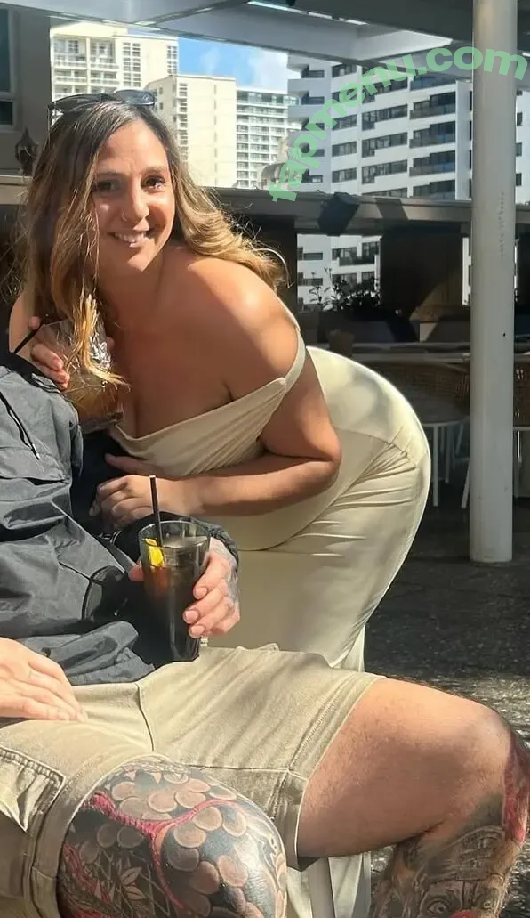 Renee Talotta nude photo #0020 (billowbeach / renee.talotta / reneetal / reneetalotta / shakasdesigner / shakastravels / wears_ren)