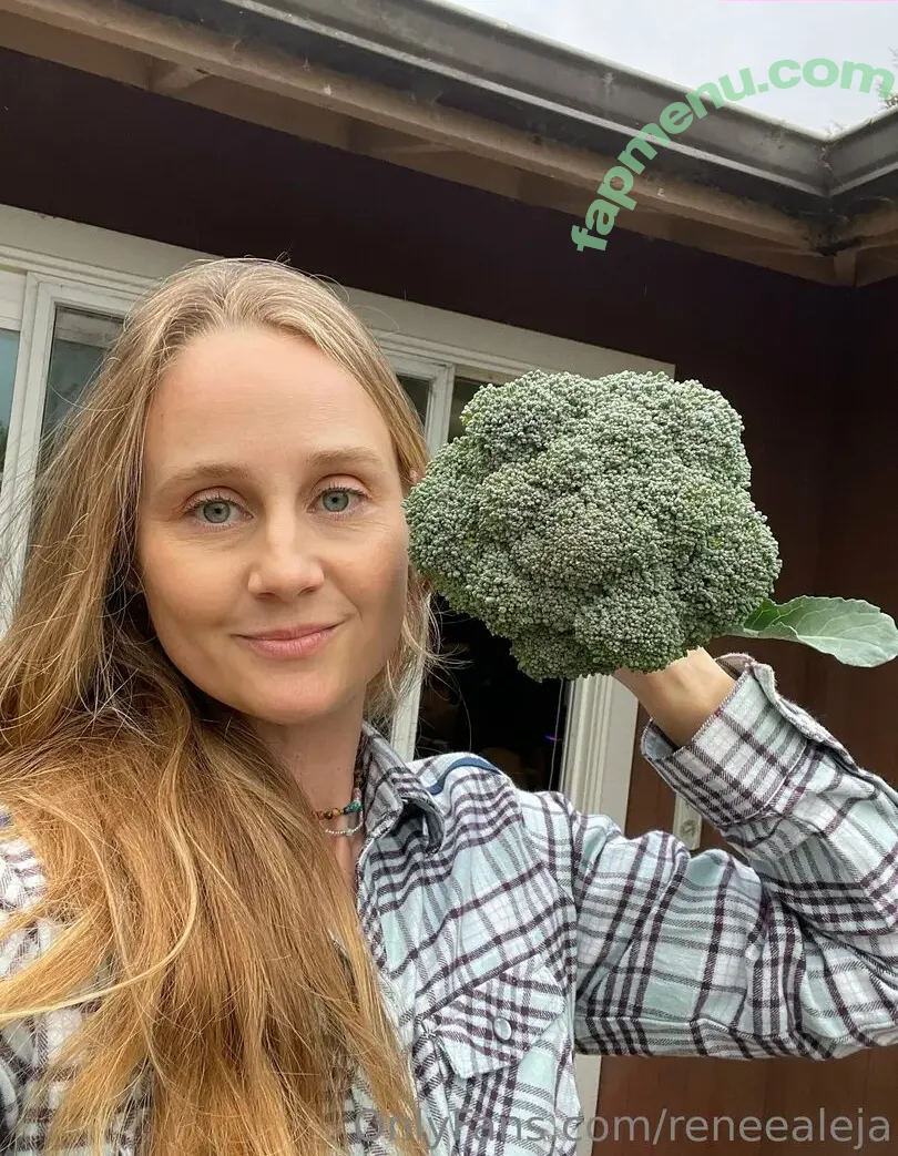 reneealeja nude photo #0015 (reneealeja)