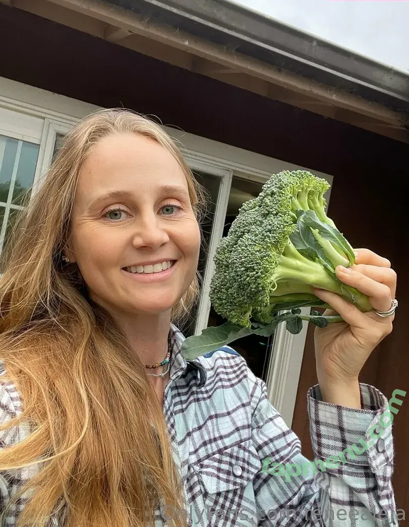 reneealeja nude photo #0016 (reneealeja)