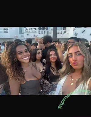 reneehadlley / Renee Hadley nude photo #0002