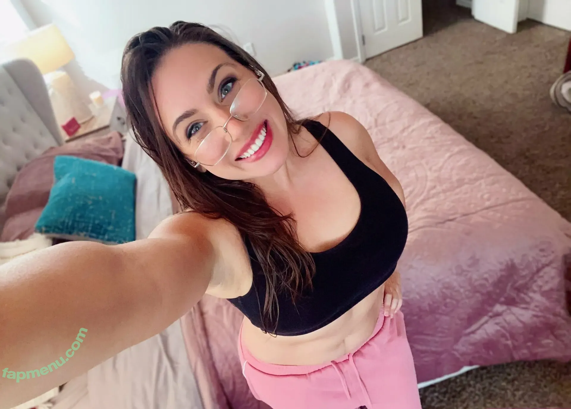 rennaryann nude photo #0001 (rennaryann)