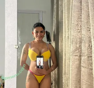 Reshmi R Nair / resmi_r_nair / resmi_r_nair._ / resminair / resmirnair nude photo #0024
