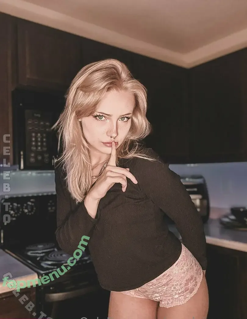 Revolvingrose nude photo #0339 (RevolvingRosee / revolving_rose)