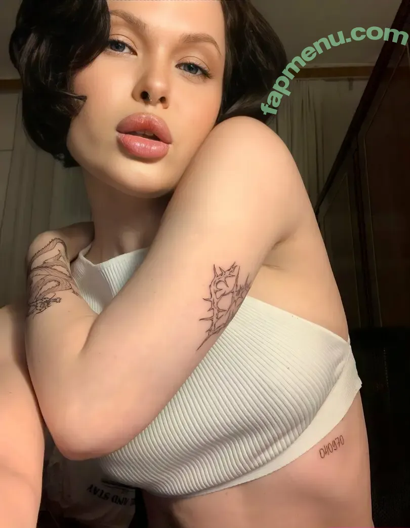 rey_lina nude photo #0068 (rey_lina)