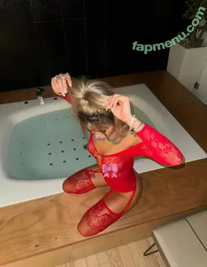  nude photo #0002