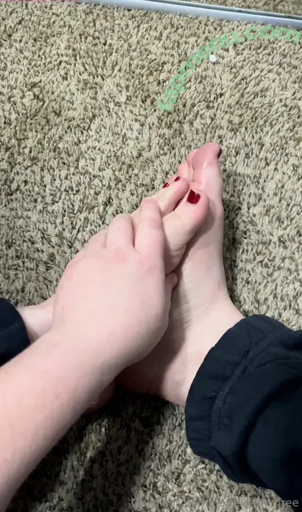 reyrevealedfree nude photo #0001 (reyrevealedfree)