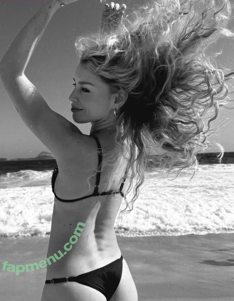 Rhaisa Batista nude photo #0018 (rhaisabatista)