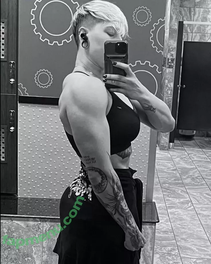 Rhea Ripley nude photo #1104 (RheaRipley_WWE / WWE / notrhearipley)