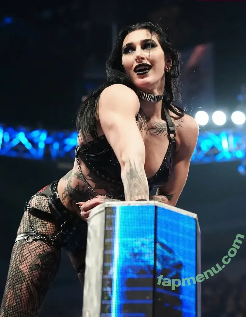 Rhea Ripley nude photo #1862 (RheaRipley_WWE / WWE / notrhearipley)